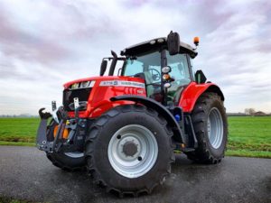 Massey Feguson 6700 S Series with Zuidberg Front Hitch