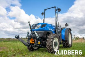 Zuidberg front hitch on New Holland T4